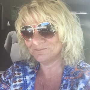 Meet your Posher, Pam